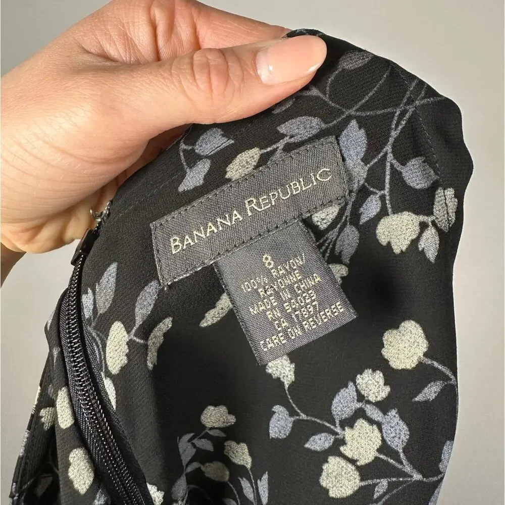 Banana Republic Vintage Black & Gray Floral Mini Skort Women's 8